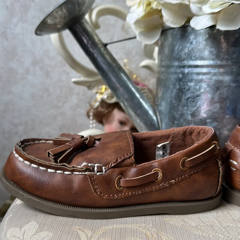 CARTERS YOUNG BOYS LEATHER LOAFERS SIZE 10 - Picture 7 of 11
